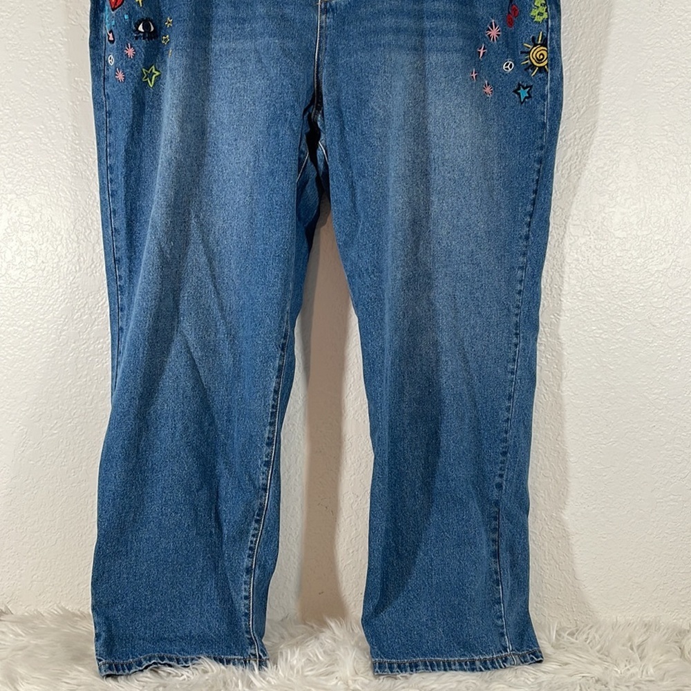 Forever 21 Womens Embroidered High Rise Tapered Hippie Mom Jeans Size 3X NEW - Picture 6 of 15